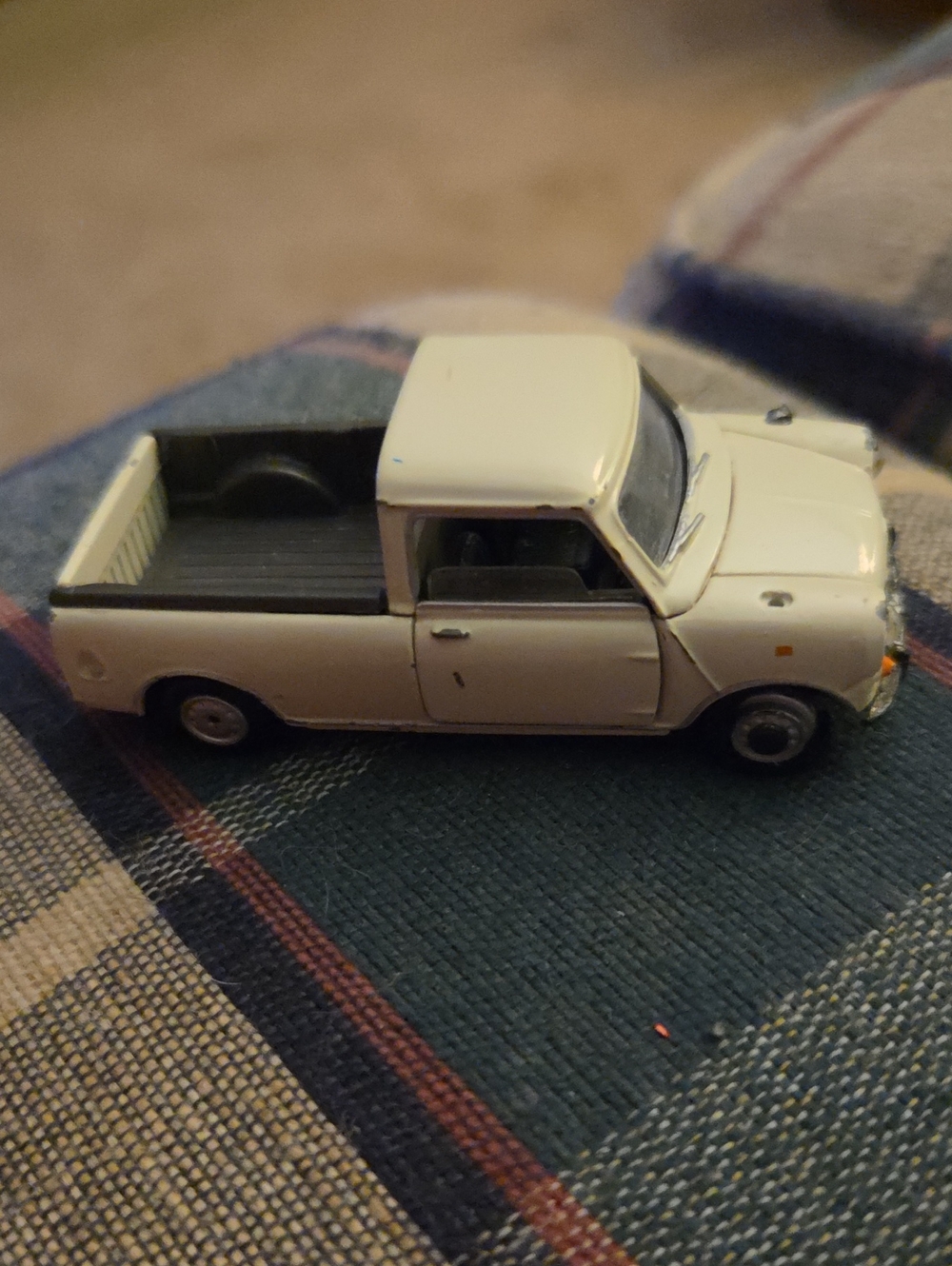 Vintage Corgi Classics Mini Cooper Pick-up Die-Cast 1:43 Scale